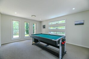 Unclassified image, 5 of 29, button - Southlakes Haven - Lake Views, Pets Allowed (Dubbo)