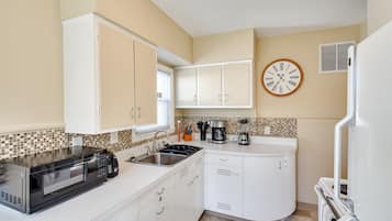 Fridge, microwave, oven, toaster