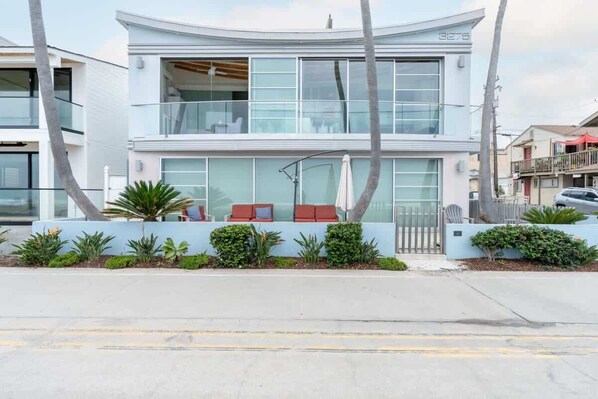 Exterior - Fresh Beachside Studio Apartment | Mission Bay (San Diego)