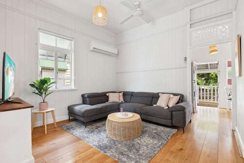 Tranquil 3-Bed Family Home with Spacious Backyard