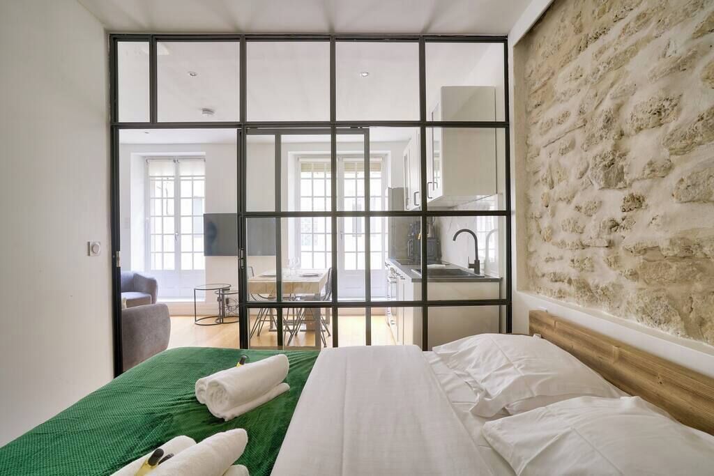 1 chambre, fer et planche à repasser, Wi-Fi, draps fournis