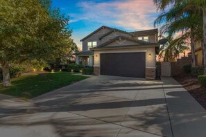 Exterior - Minutes to Wineries |Outdoor Oasis | Pool Table (Murrieta)