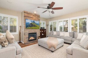 TV, fireplace