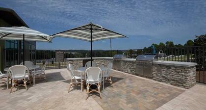 Luxury 2 BR Getaway Near Oak Mountain Park