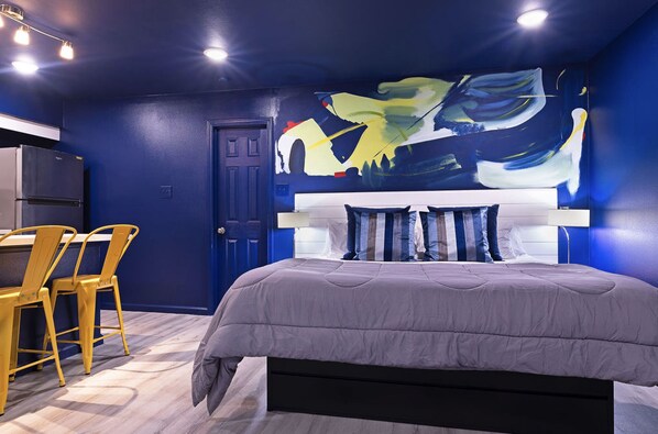 Room - Montrose Cobalt Studio! Medical Center 14 (Houston)