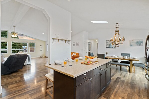 Interior - Large Groups, Volleyball Court, Large Space (Flagstaff)