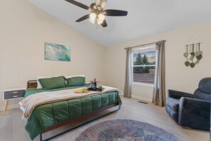 3 bedrooms, desk, iron/ironing board, travel cot