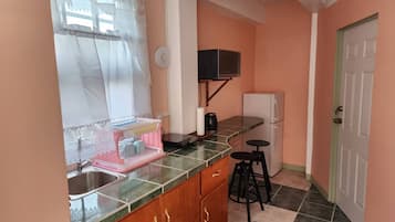 Apartment, 2 Bedrooms, Balcony, City View | Interior
