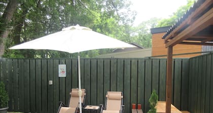 DogrunCafe&Resorts JENNIE West-Karuizawa "Compass" is perfect for couples and solo travelers! Pet Friendly Hotels