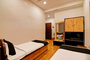 Standard Non Ac Room | Free WiFi - Hotel Dinar (Kolkata)