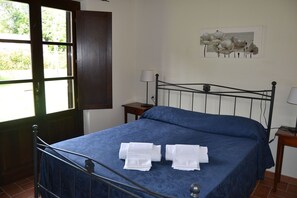 2 soverom, strykejern/-brett, reiseseng for barn og wi-fi (inkludert)