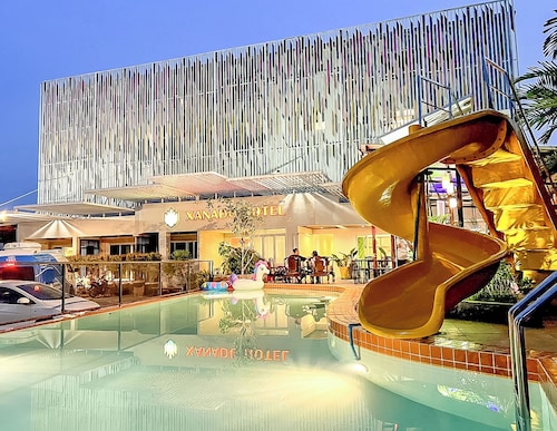 โรงแรมซานาดู