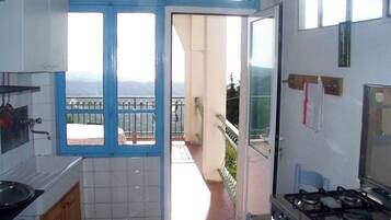 Seggiolone, pentole/stoviglie/utensili