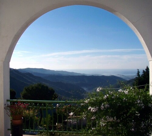 Apartment mit Toller Terasse und Herrlichem Meerblick