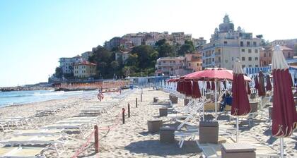 Apartment mit Toller Terasse und Herrlichem Meerblick
