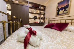 2 chambres, fer et planche Ă repasser, Wi-Fi gratuit, draps fournis