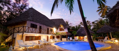 Piscine extérieure