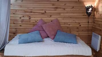 2 bedrooms, bed sheets