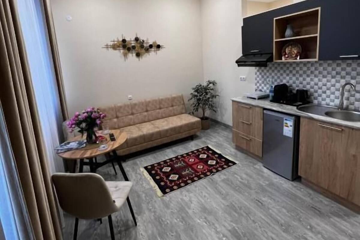1 slaapkamer, een minibar, een bureau, een laptopwerkplek