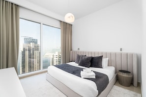 2 bedrooms, individually furnished, iron/ironing board, free WiFi