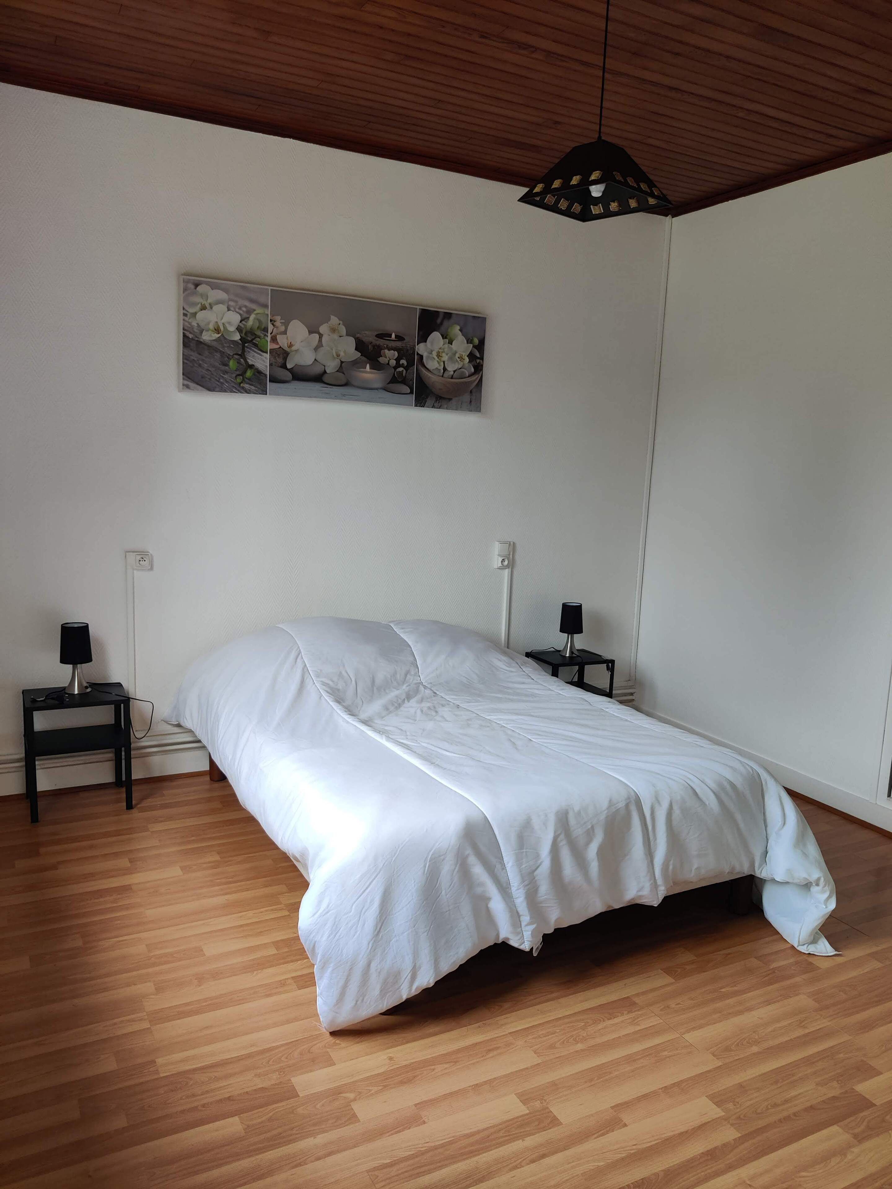 3 bedrooms, iron/ironing board, free WiFi
