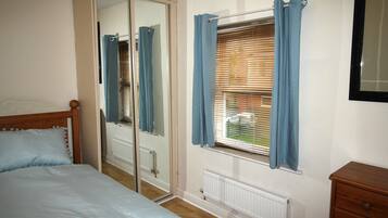 Apartment | 2 bedrooms, desk, iron/ironing board, free WiFi