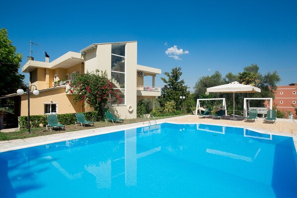Piscina all'aperto