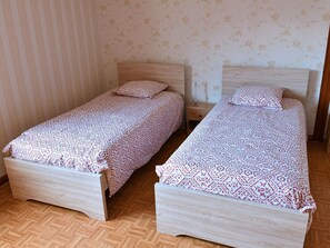 3 bedrooms, free WiFi, bed sheets