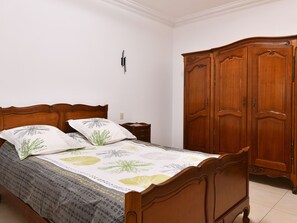 3 bedrooms, free WiFi, bed sheets - Charming Home Between Colmar and Mulhouse, Near Wine Route and Europa-Park, Sleeps 6 (Oberentzen)