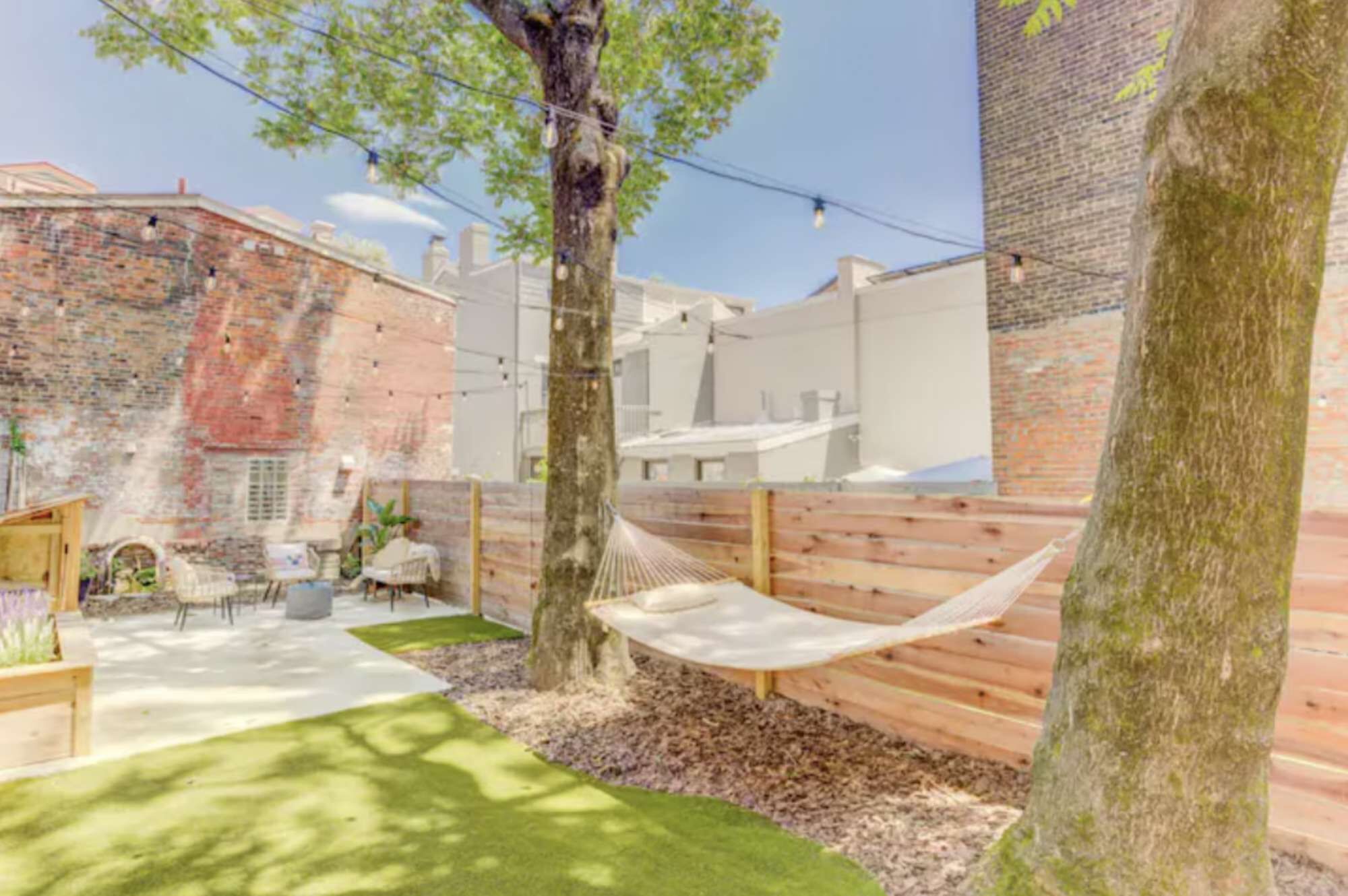 Pendleton Home with private backyard and firepit
