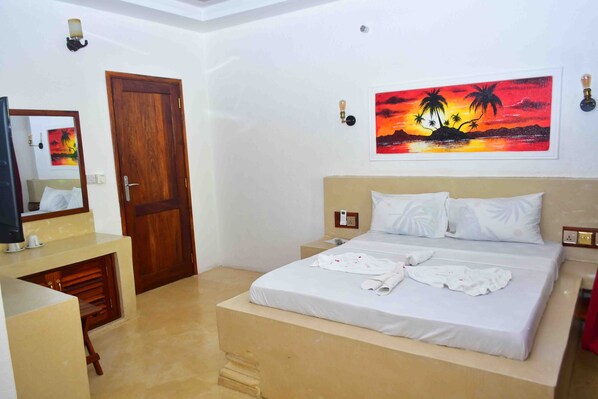 6 bedrooms, iron/ironing board, WiFi, bed sheets - Kahawa Sun Set View Opposite Gold Tulip Stone Town
3 minutes walk from seaport (Zanzibar City, Zanzibar Island, Tanzania)