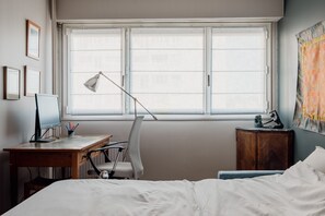 2 bedrooms, WiFi, bed sheets - Artistic Poise, by Veeve (Paris)