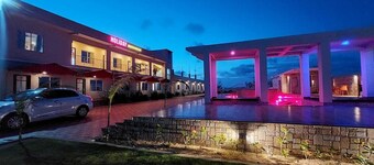 Sea Wave Beach Resort