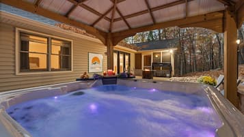 Bain à remous extérieur