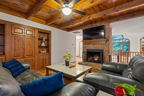 Smart TV, fireplace, ping pong