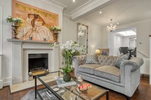 Smart TV, fireplace, offices