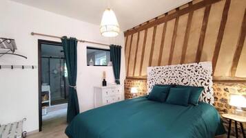 1 chambre, fer et planche à repasser, Wi-Fi gratuit, draps fournis