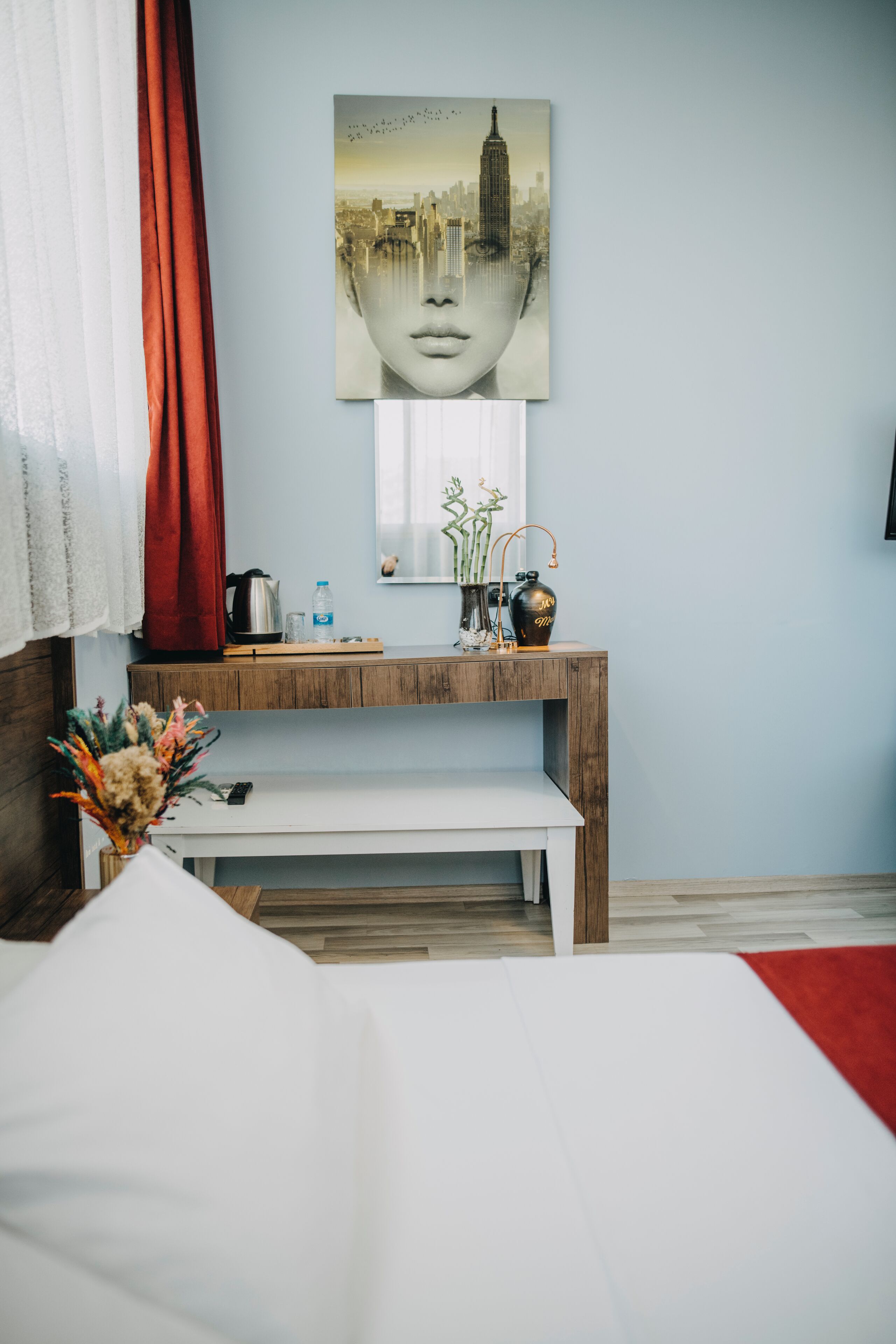 Free WiFi, bed sheets