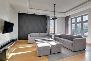 42-inch flat-screen TV with digital channels - Dom & House - Old Town Tobiasz Residence (Gdansk)