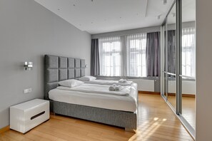 Premium Apartment | Hypo-allergenic bedding, desk, blackout curtains, iron/ironing board - Dom & House - Old Town Tobiasz Residence (Gdansk)