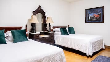 1 bedroom, desk, iron/ironing board, WiFi