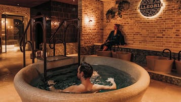 Sauna, Dampfbad, Körperbehandlungen, Gesichtsbehandlungen