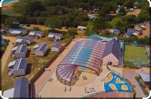 SARZEAU Mobil home 6 places bord de mer et piscine camping le saint jacques****