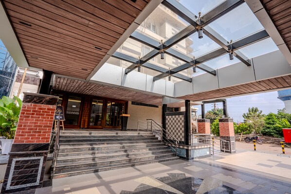 Exterior - HOTEL LUCKY INDIA (Bhubaneshwar)