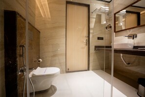 Deluxe Room | Bathroom - HOTEL LUCKY INDIA  (Bhubaneshwar)