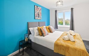 Apartment | 2 bedrooms, desk - 25 Off Weekly Contractor & Family Apt (Aylesbury)