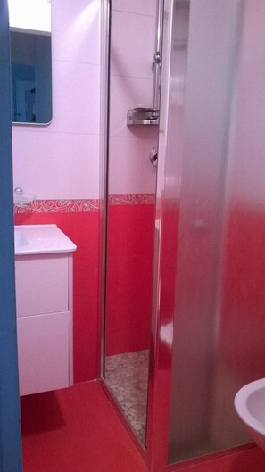 Shower, hair dryer, bidet, soap - Family-friendly sea (Porto Recanati)