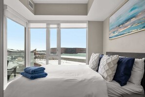 2 bedrooms, desk, iron/ironing board, travel crib