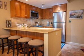 Fridge, microwave, oven, stovetop - Family-Friendly Condo at Okemo w/ Fireplace (Ludlow)