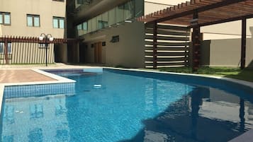 Appartement | Zwembad | Een buitenzwembad